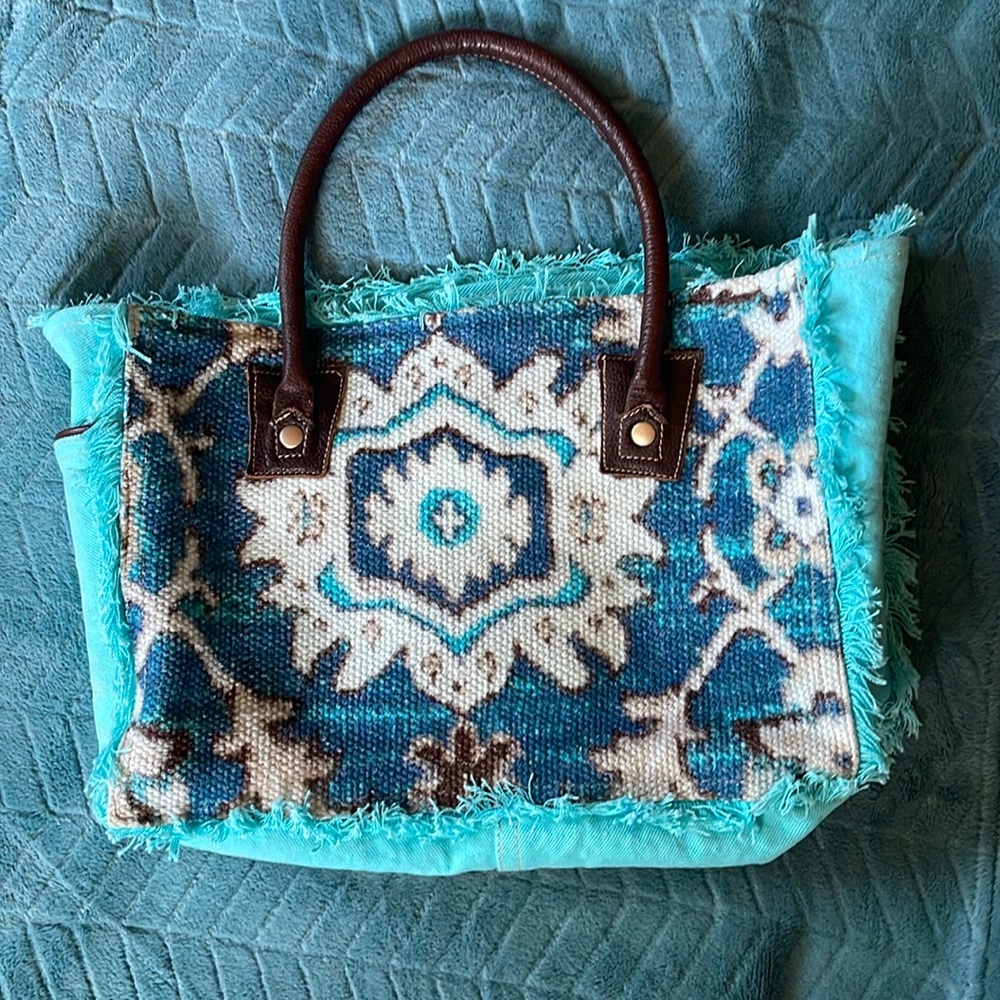 Myra Bag